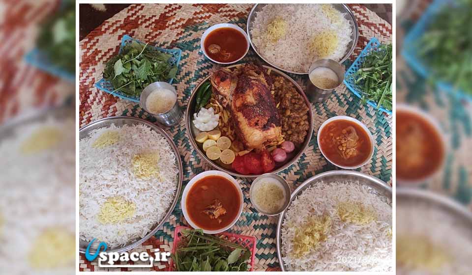 سینی غذای اقامتگاه بوم گردی لاور ساحلی - دشتی - روستای لاور ساحلی